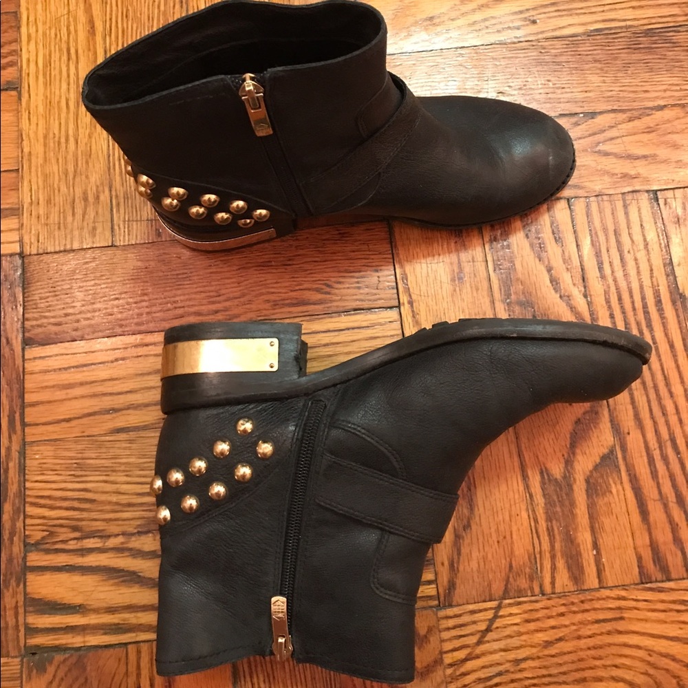 Vince Camuto boots