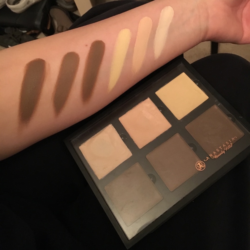 ✨Anastasia Beverly Hills Contour Cream Kit: Light✨