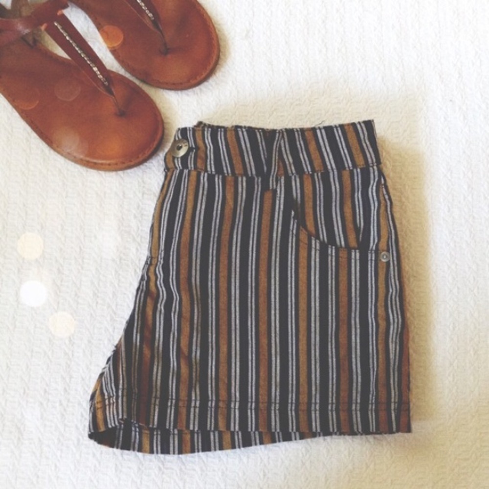 Jack by BB Dakota size 4 Boho Navy Striped Shorts