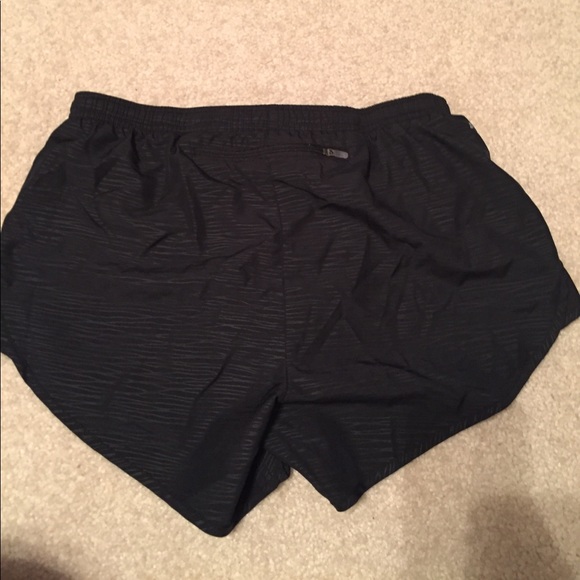 Black Nike running shorts - Picture 2 of 3