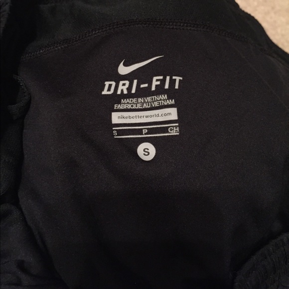 Black Nike running shorts - Picture 3 of 3