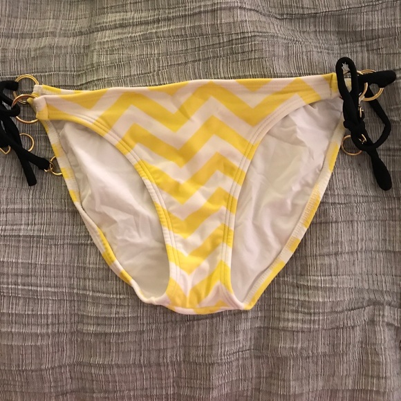 VIX Bathing Suit - Picture 3 of 3