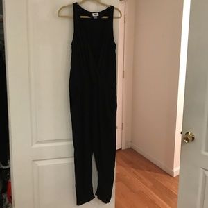 Sleeveless V-neck Jumpsuit