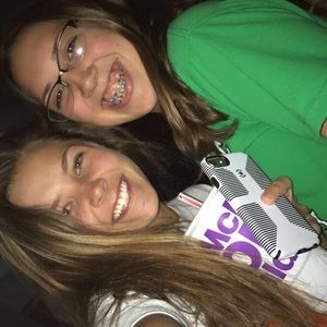 Meet your Posher, Hope