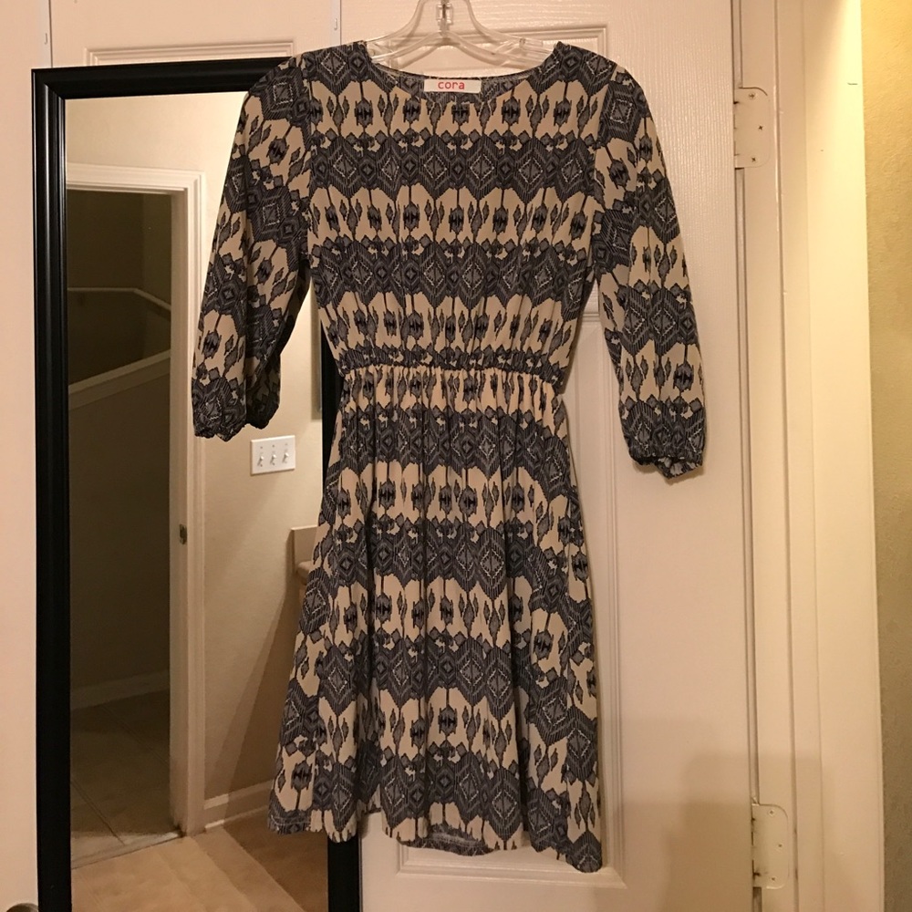 Quarter sleeve dress