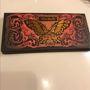 Monarch KVD palette