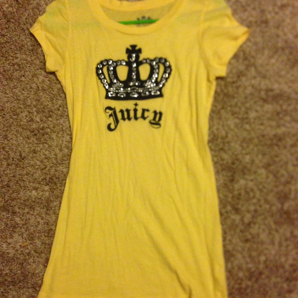 ❌SOLD❌Size small Juicy Couture shirt