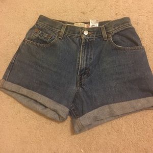 Levi high waisted classic shorts