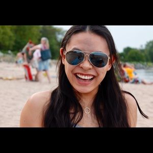 Meet your Posher, Emma