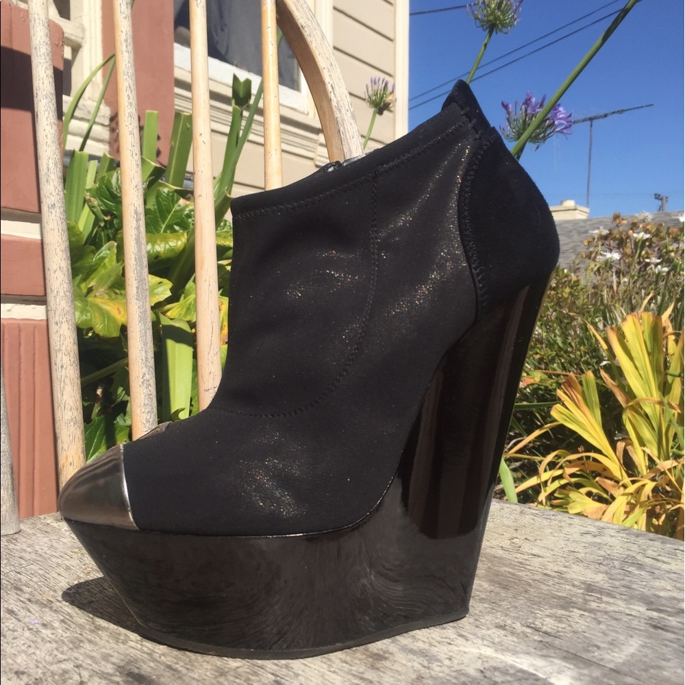 Giuseppe Zanotti Black  steel toe wedge heels