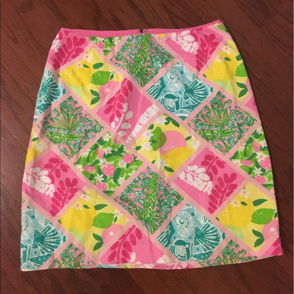 Super cute Lilly Pulitzer printed skirt