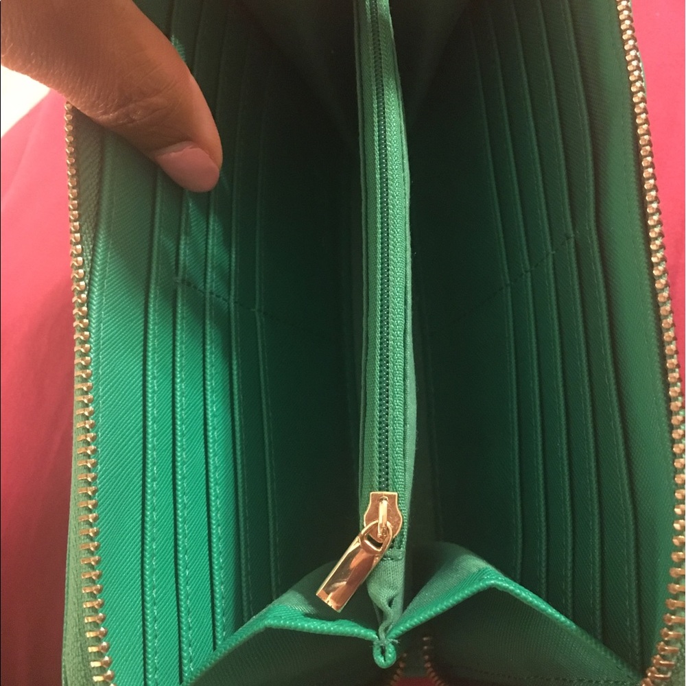 Aldo Wallet - Picture 3 of 5