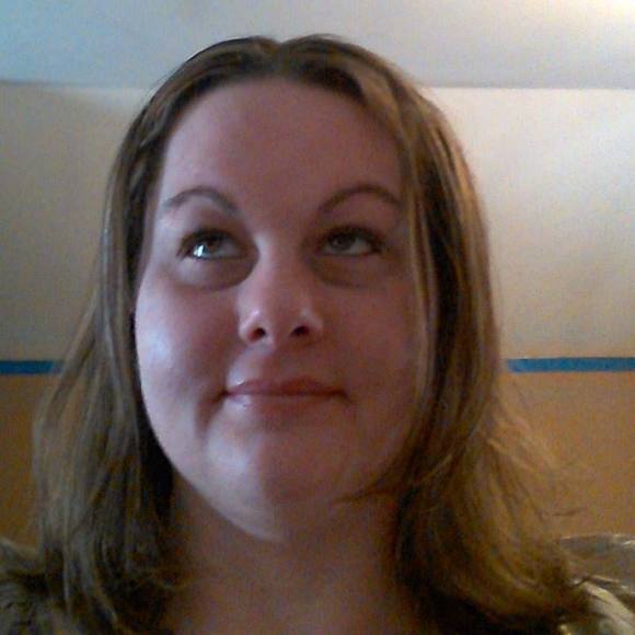 Meet your Posher, Stephanie - Picture 1 of 1
