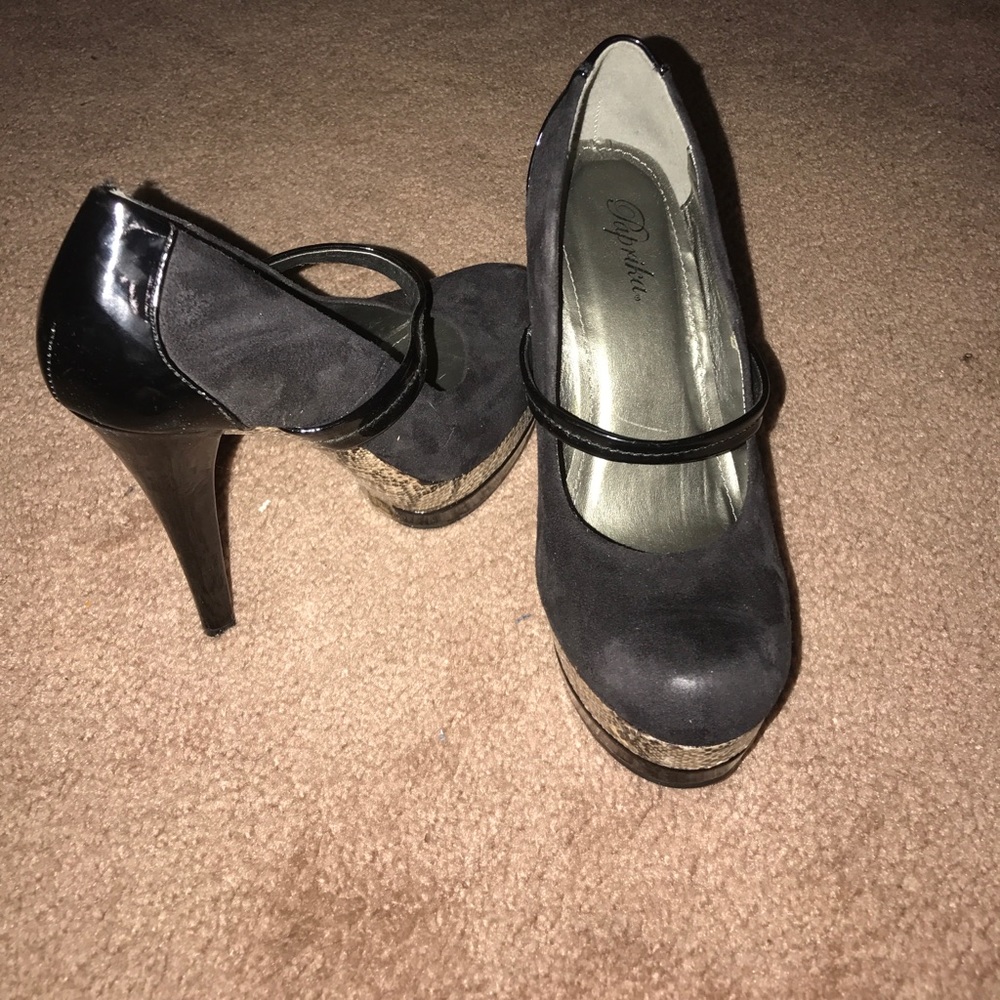 Black and snake skin platforms- paprika