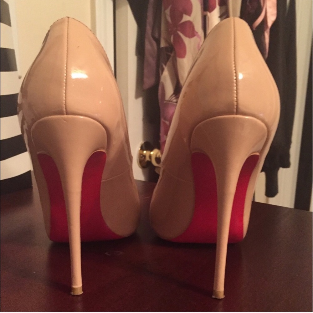 Louboutin style So Kate heels 8 40 Nude