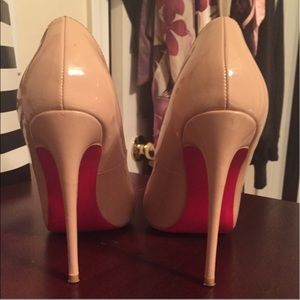 Louboutin style So Kate heels 8 40 Nude