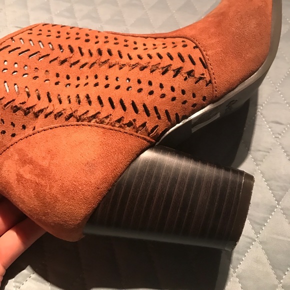 Booties - Picture 3 of 4