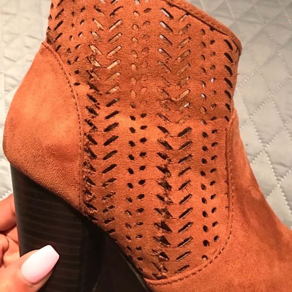 Booties - Picture 4 of 4