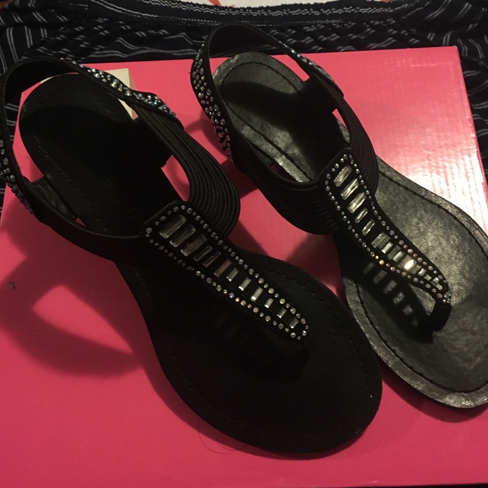 Madden girl sandals ( triixie)