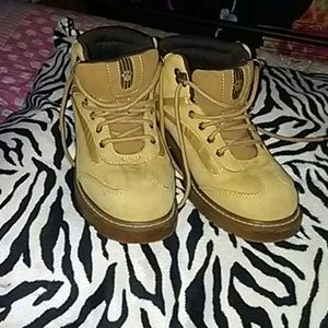 ✨Buster Brown hiking/work boots 👢✨