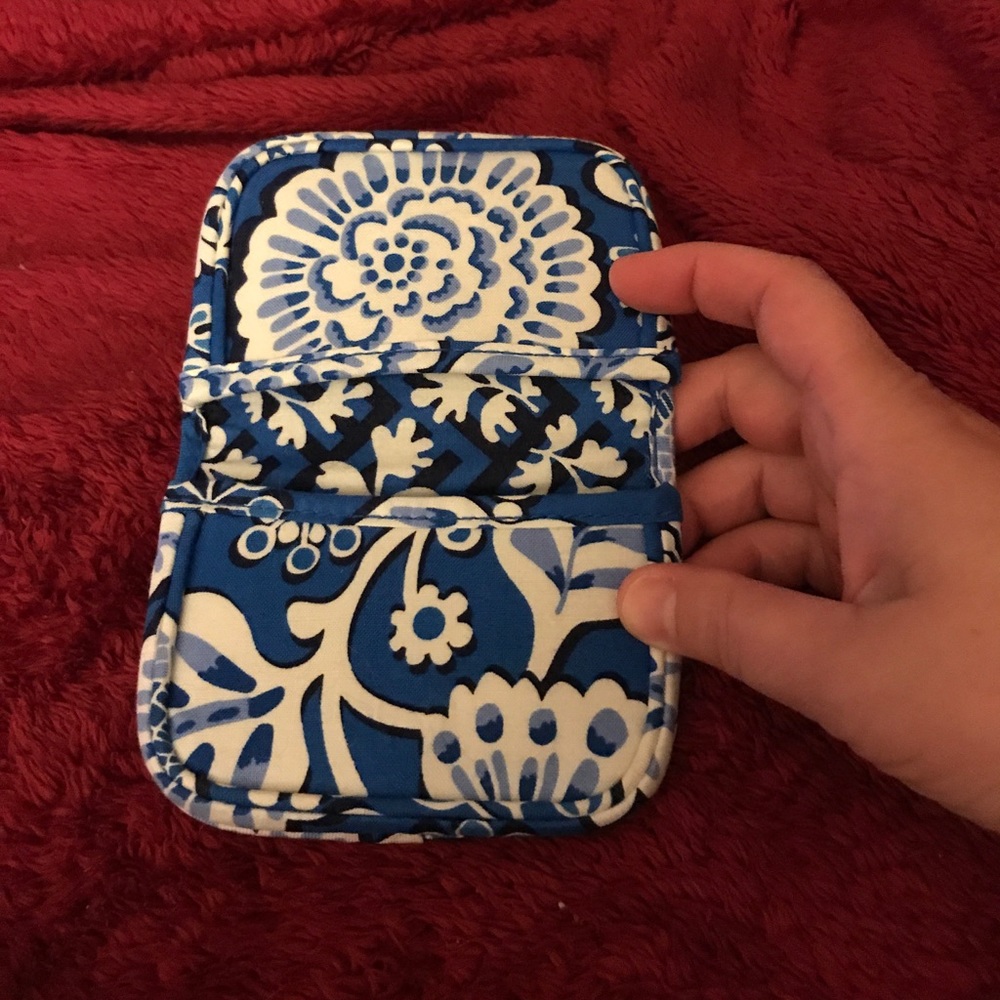 Vera Bradley 'Blue Bayou' credit card holder - Picture 2 of 2