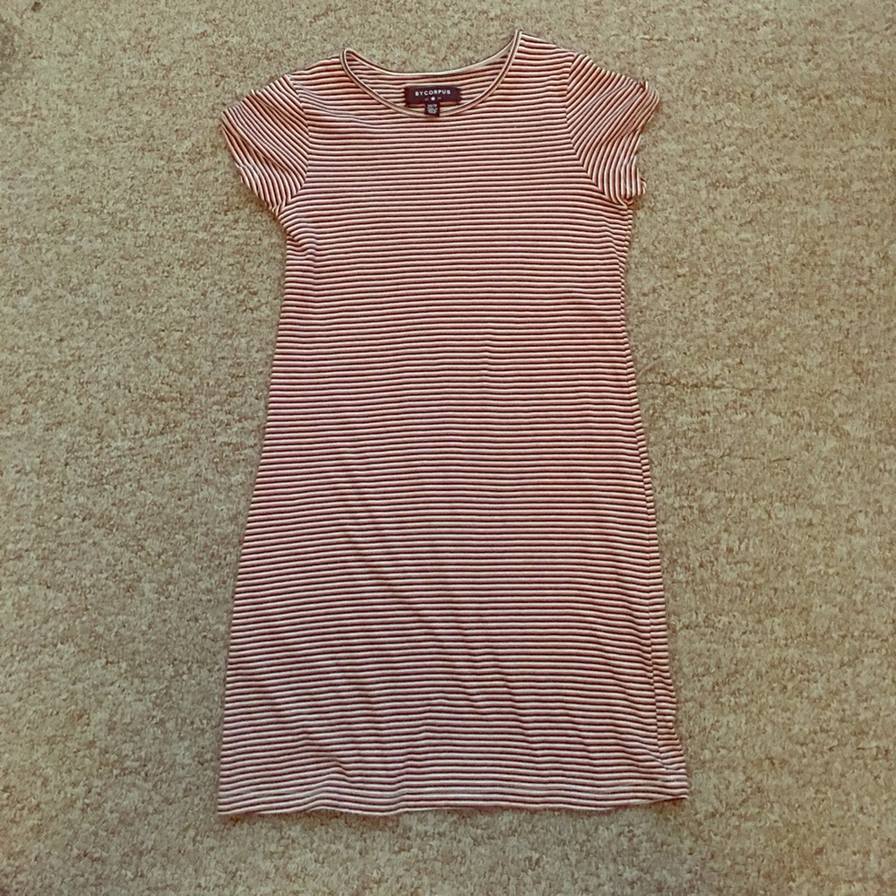 Short sleeve t shirt dress