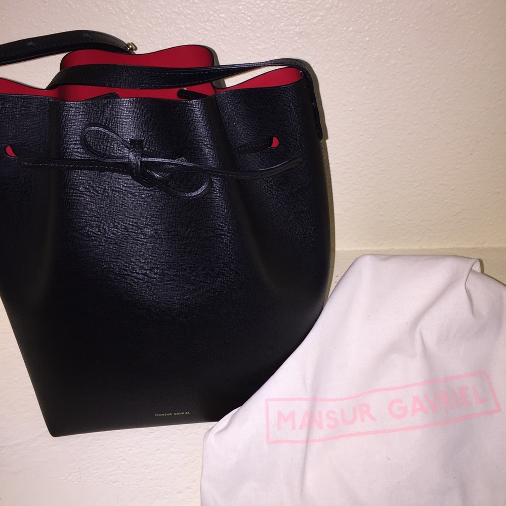 *SOLD* Mansur Gavriel Large Bucket Bag - Picture 6 of 8