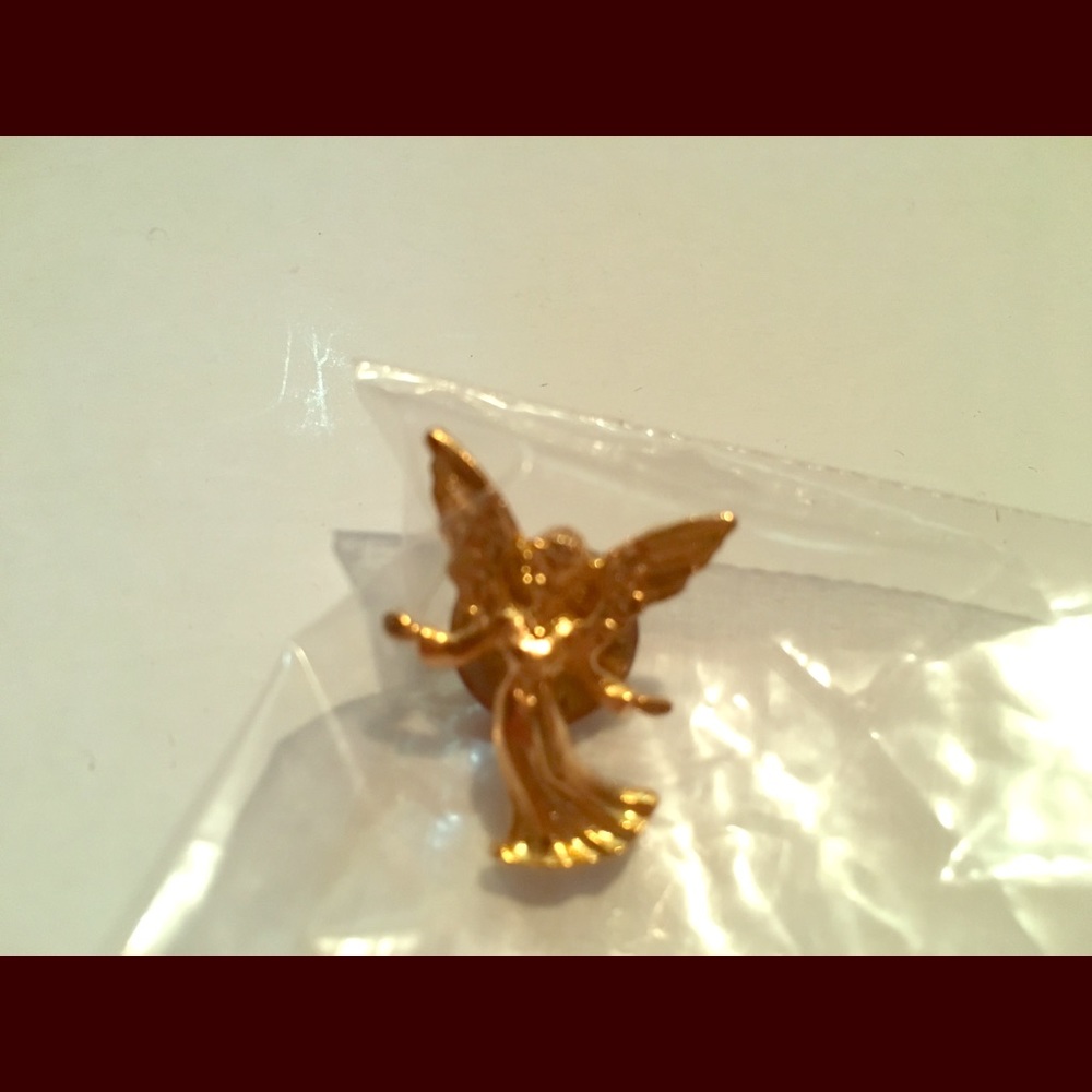 Gold winged angel pin