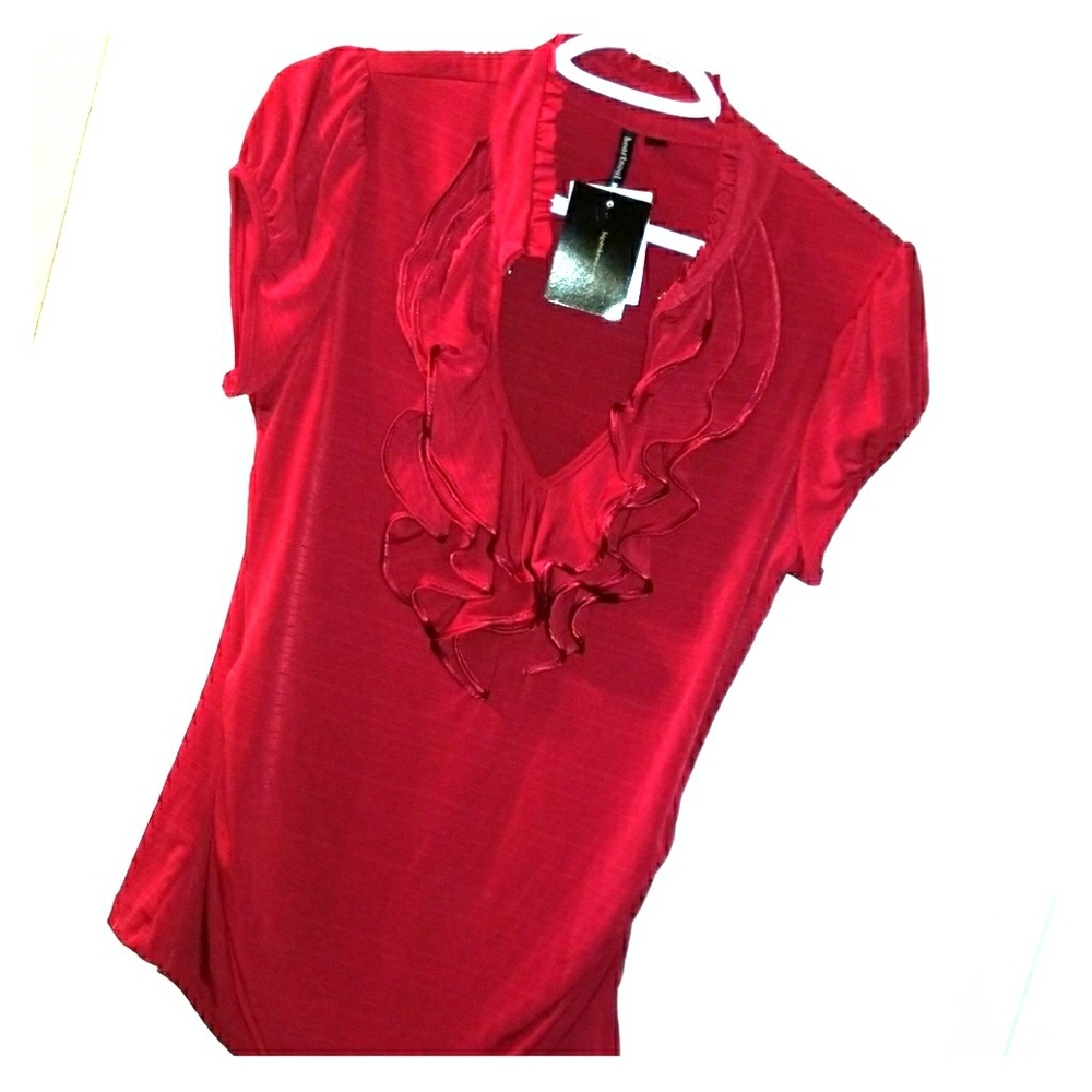 Red blouse 💋 - Picture 2 of 3