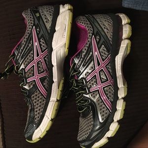 Asics GT-2000