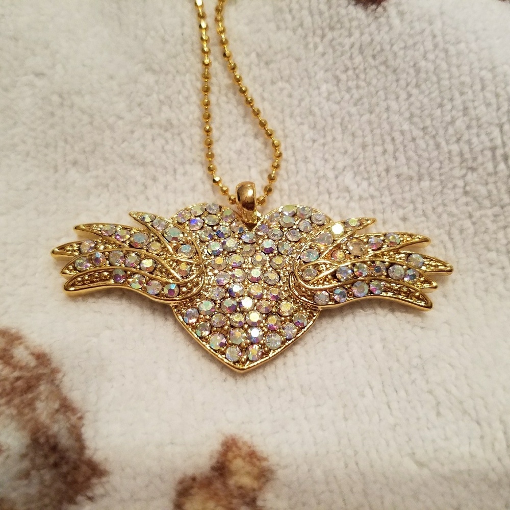 Sparkly Winged Heart charm WITH necklace!