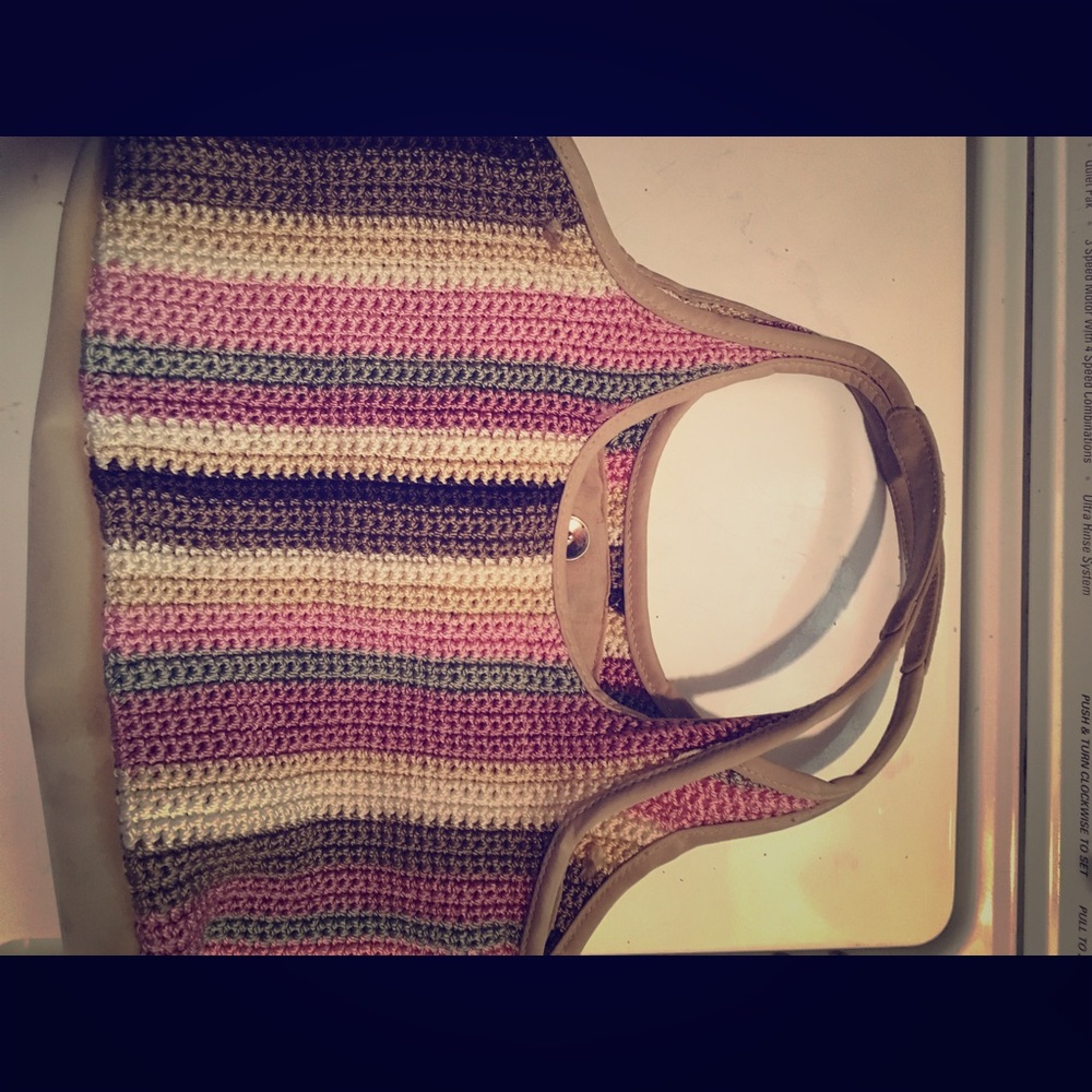Multicolored knit purse