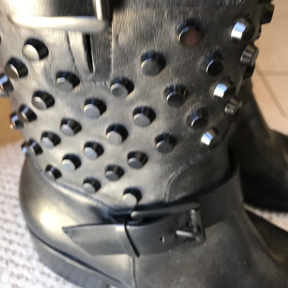 Michael Kors Boots - Picture 3 of 3