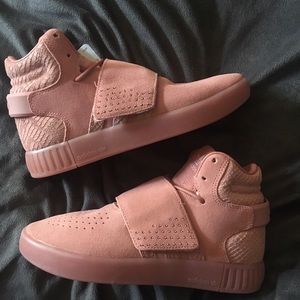 🌺SALE🌺 Adidas Tubular Invaders