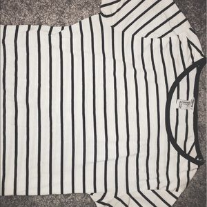 Forever 21 , black & white shirt ✨
