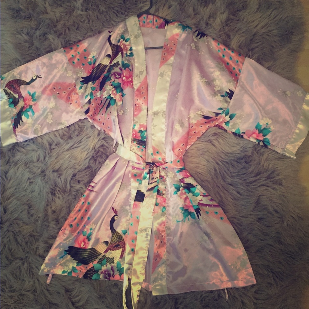 Silky light pink/lavender short kimono