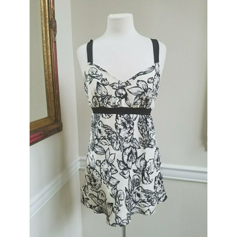 100% silk white house black market blouse