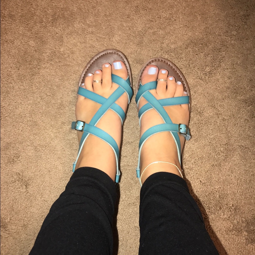 Mossimo strap real sandals