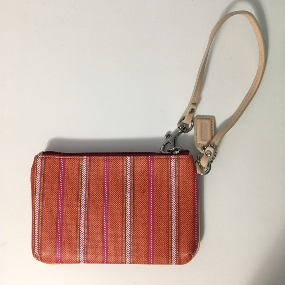 brand new coach wristlet - Picture 2 of 2