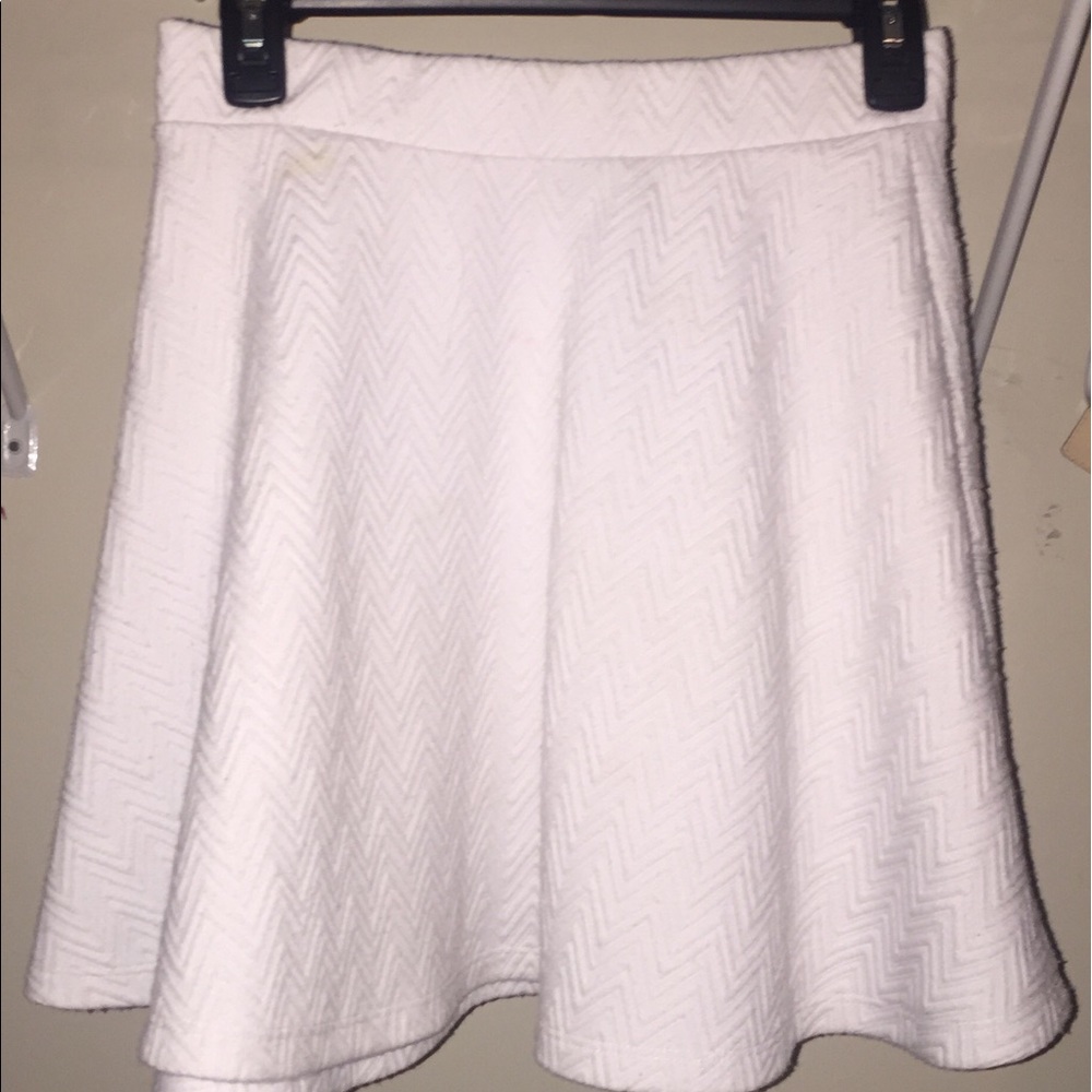 White chevron design skirt