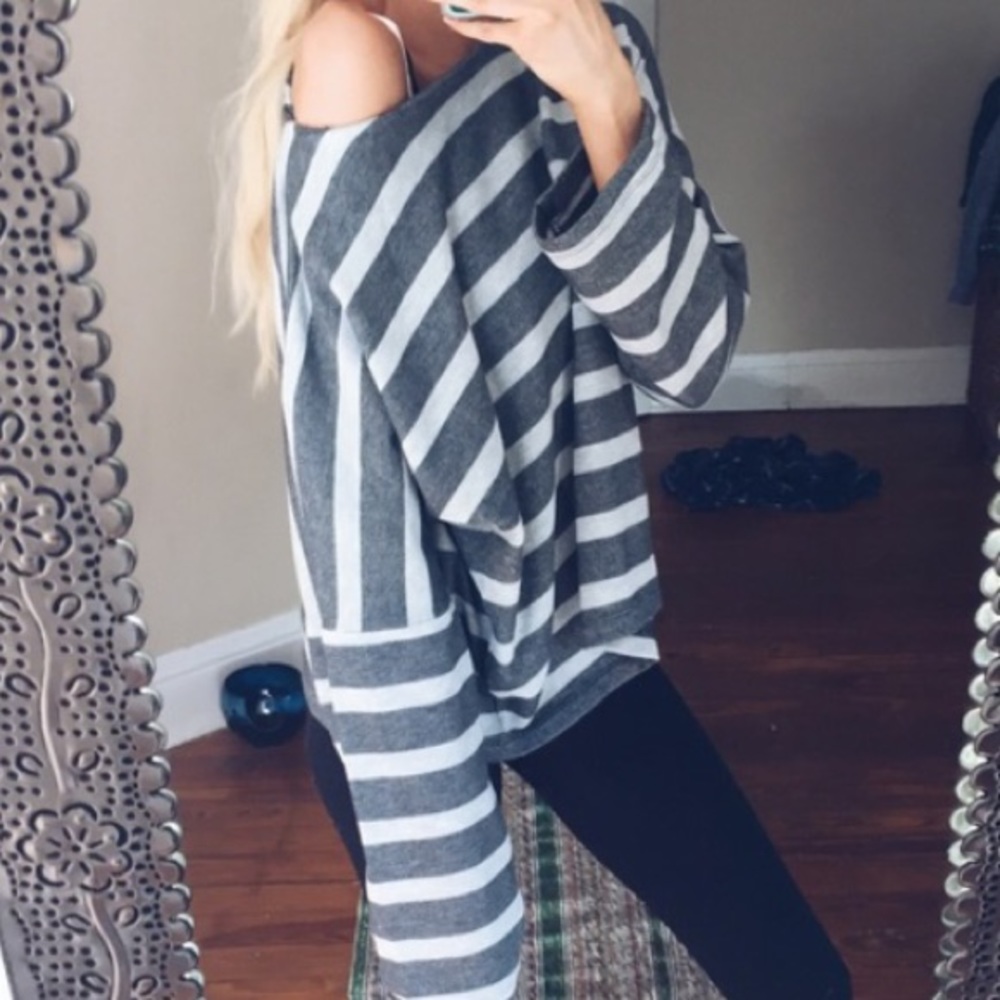 Moonstone Bell Sleeved Knit