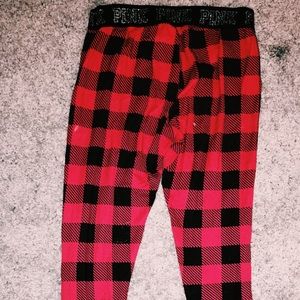 Victoria's Secret Pink Christmas Pajama Pants 😍