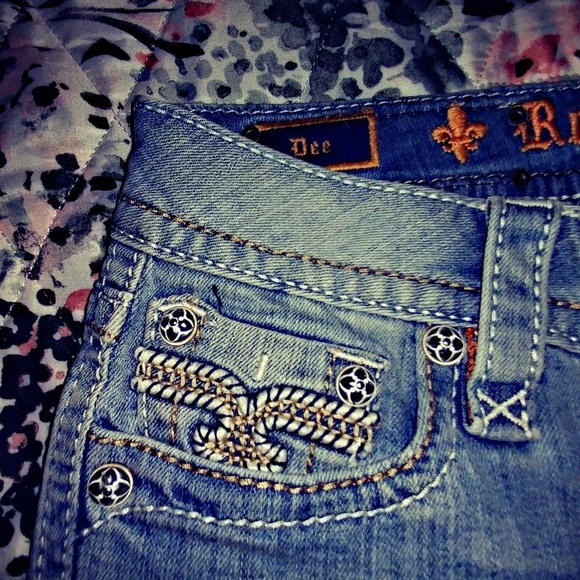 π« SOLD π« ROCK REVIVAL STRAIGHT β’ 26x34 - Picture 3 of 4