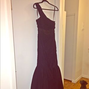 Monique Lhuillier Black Gown