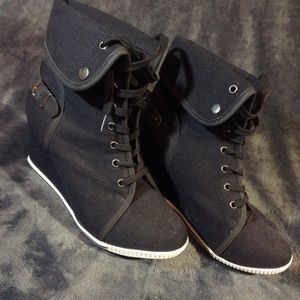 Bucco wedged sneakers