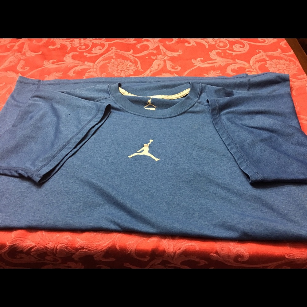 Nike dri-fit top men’s