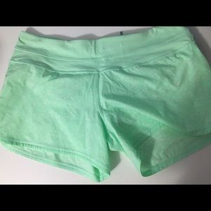 lululemon groovy run shorts