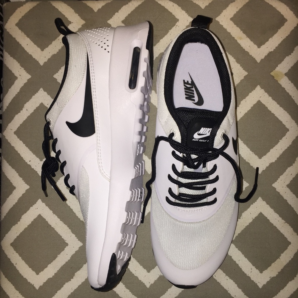 🛑sold🛑 Nike Air Max Thea Sneakers NWOB