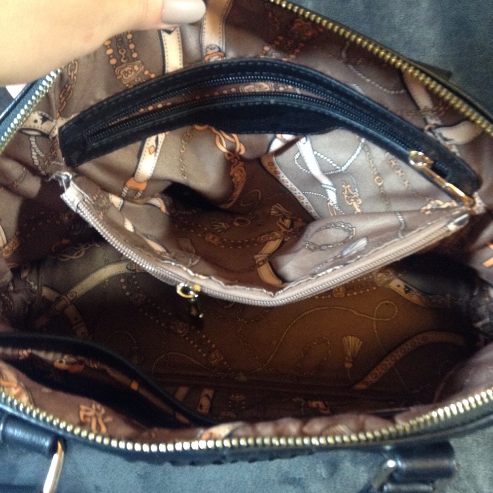 Handbag - Picture 3 of 4