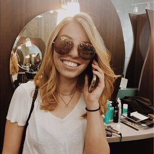 Meet your Posher, Brooke